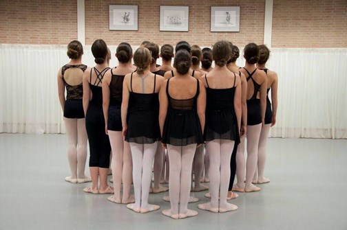 ballerina&#39;s op de rug