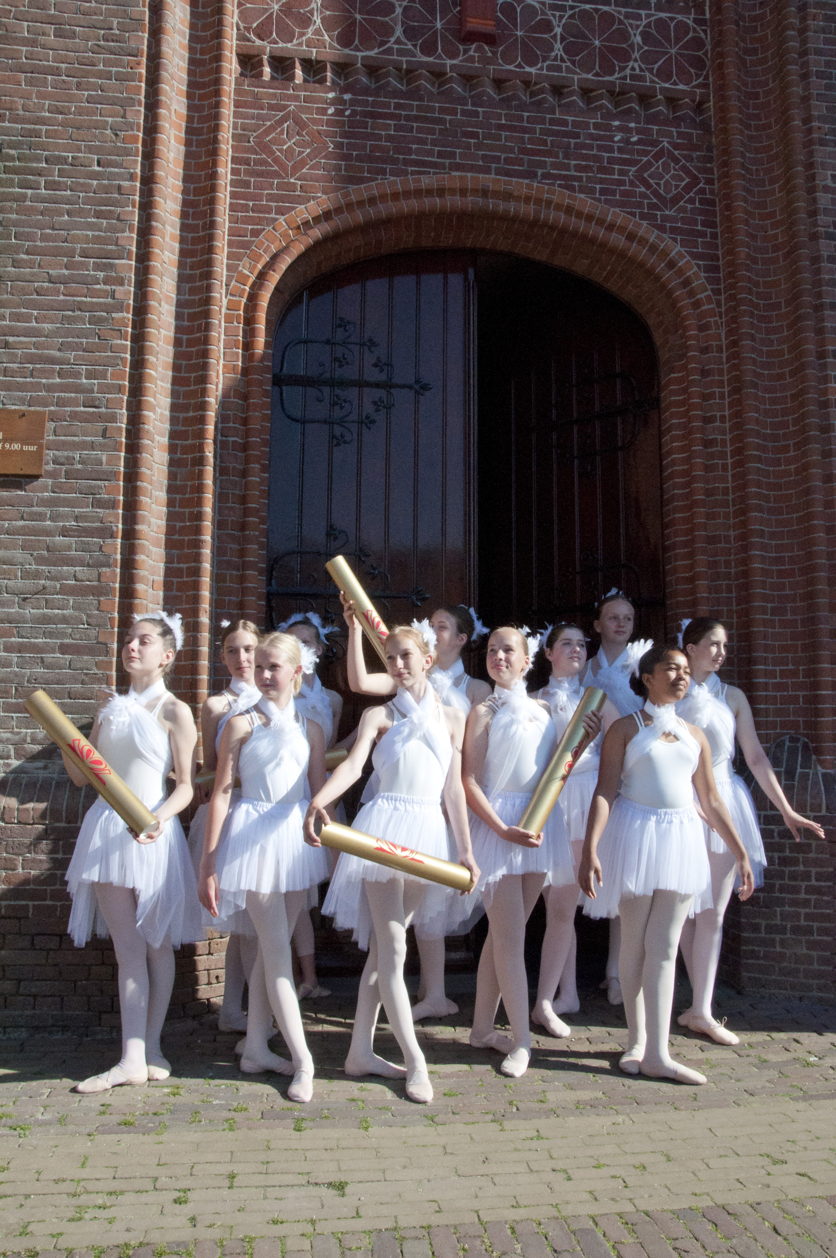 Foto's van onze jubileumleerlingenvoorstelling Het Bal...