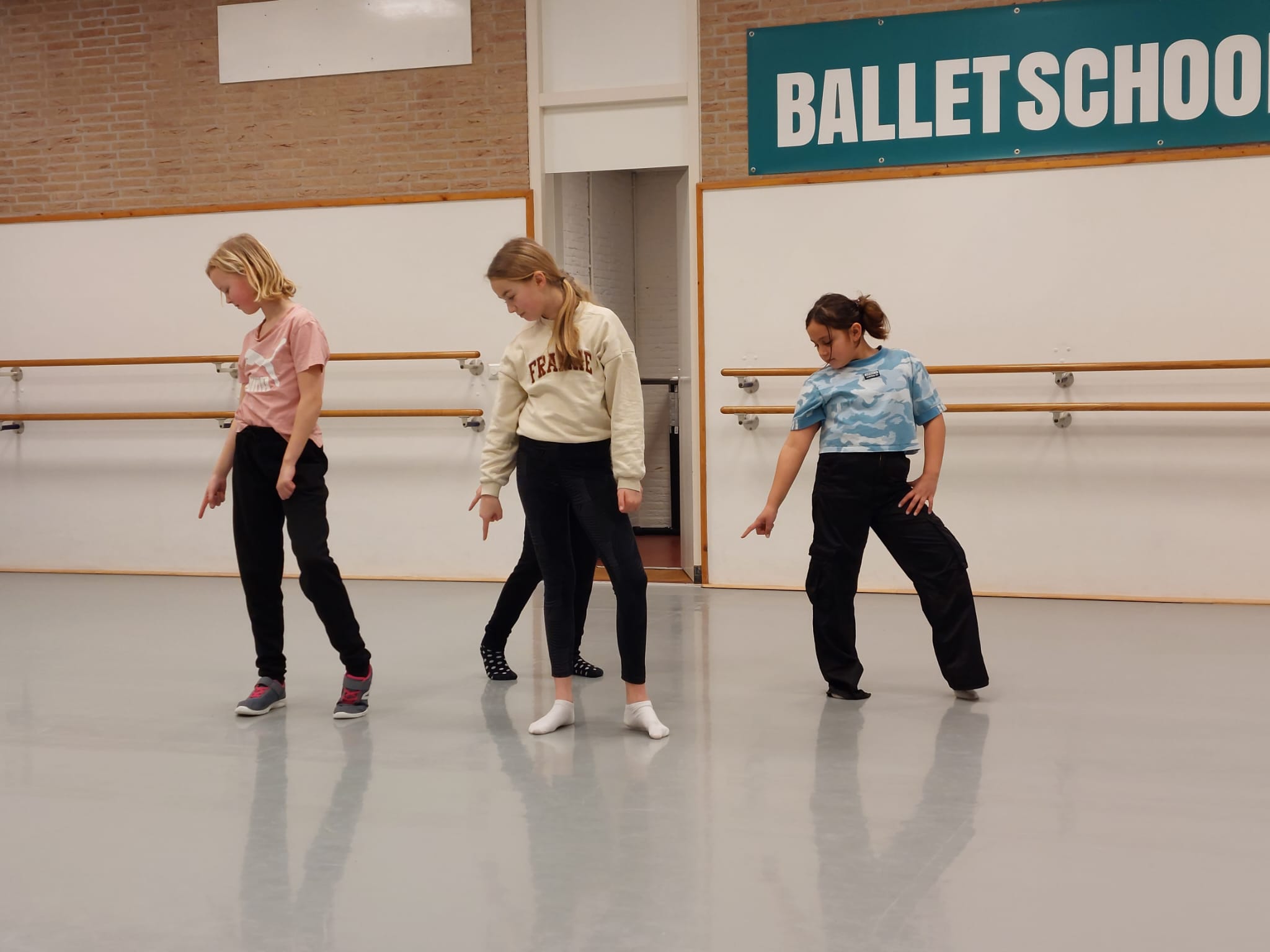 ZomerDansWeek... 26 juli 2023...6 tot 8 jaar.