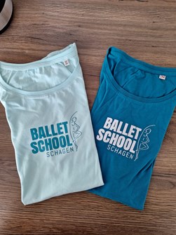 t-shirts in huisstijlkleuren